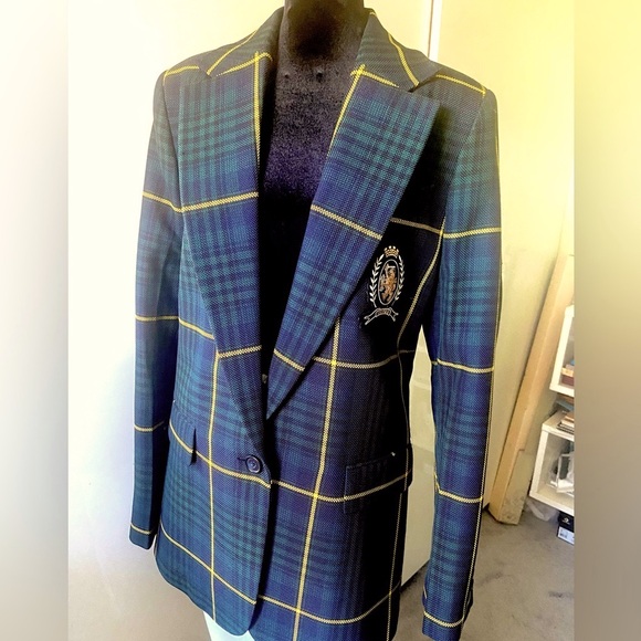 Tommy Hill Blazer, perfect for the holidays perfect color for the right season - Picture 13 of 17